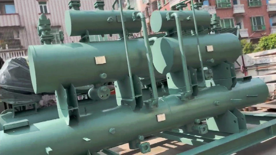 漢鐘雙級-50°C低溫鹽水蒸發(fā)冷水機(jī)組